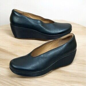 Clarks Artisan Womens 9.5 M Black Leather Claribel Flare Wedge Pump Platform